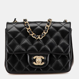 Chanel: Чёрная сумка 