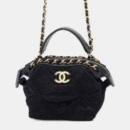 Chanel: Косметичка 