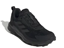 Adidas: Чёрные кроссовки  Terrex