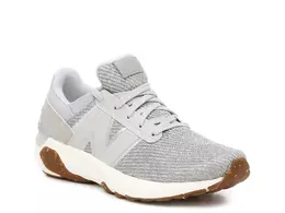 New Balance: Серые кроссовки  Fresh Foam
