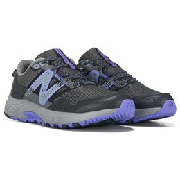 New Balance: Серые кроссовки 