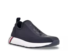 Tommy Hilfiger: Тёмные кроссовки 
