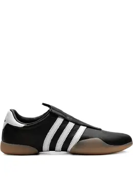 adidas: Чёрные кроссовки 