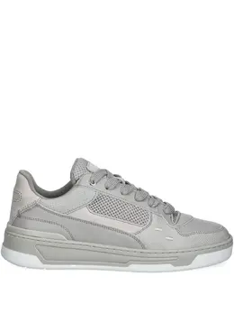 Filling Pieces: Кроссовки 