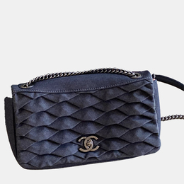 Chanel: Голубая сумка 