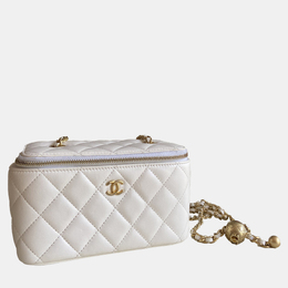 Chanel: Белая сумка 