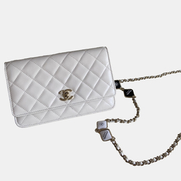 Chanel: Белая сумка 