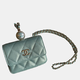 Chanel: Голубая сумка 