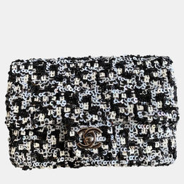 Chanel: Чёрная сумка 