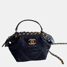 Chanel: Чёрный клатч 