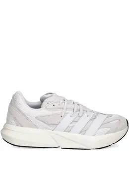 adidas: Светлые кроссовки 
