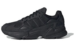 Adidas: Чёрные кроссовки  Falcon