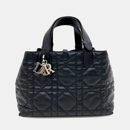 Dior: Чёрная сумка 