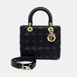 Dior: Чёрная сумка 