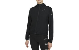 Nike: Чёрная куртка 