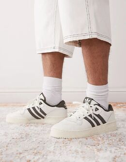 Adidas Originals: Кроссовки 