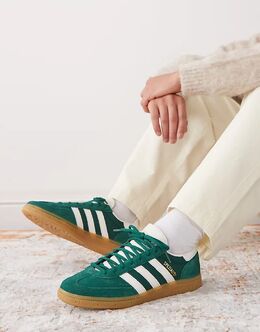 Adidas Originals: Тёмные кроссовки 
