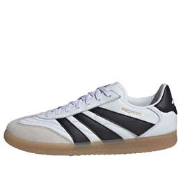 Adidas: Белые кроссовки  Predator