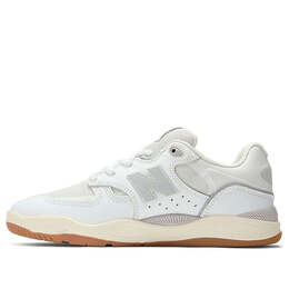 New Balance: Белые кроссовки  1010
