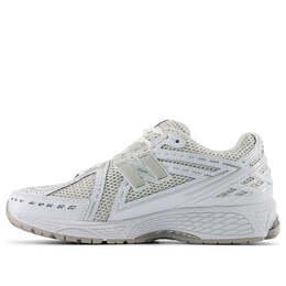 New Balance: Белые кроссовки  1906R