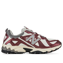 New Balance: Красные кроссовки 