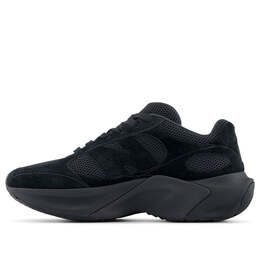 New Balance: Чёрные кроссовки 