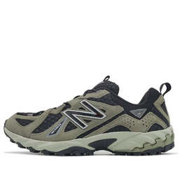 New Balance: Зелёные кроссовки 