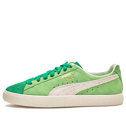 PUMA: Зелёные кроссовки  Suede