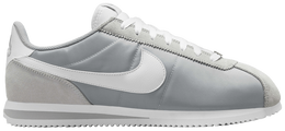 Nike: Серебристые кроссовки  Cortez