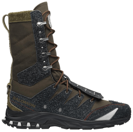 Salomon: Чёрные кроссовки 