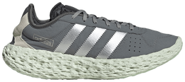 Adidas: Серебристые кроссовки 