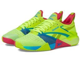 Reebok: Розовые кроссовки  Nano
