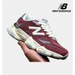 New Balance: Серые кроссовки  9060