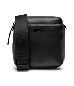 Calvin Klein: Чёрная сумка 