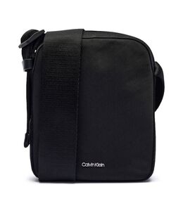 Calvin Klein: Чёрная сумка 