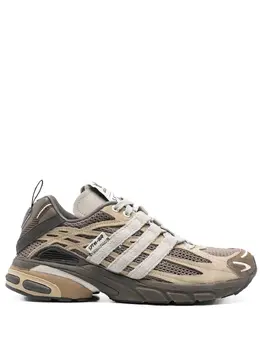 adidas: Светлые кроссовки  X