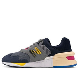 New Balance: Жёлтые кроссовки  997