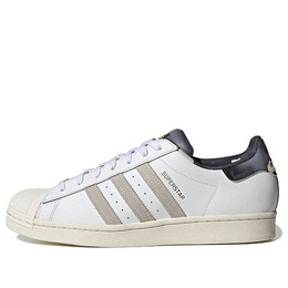 Adidas: Белые кроссовки 