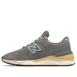 New Balance: Серые кроссовки 