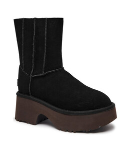 UGG: Чёрные ботинки 