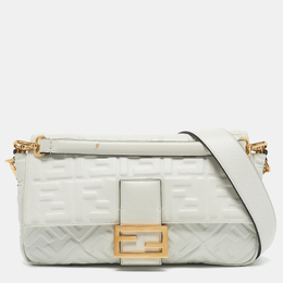 Fendi: Белая сумка  Baguette
