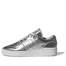 Adidas: Серебристые кроссовки 