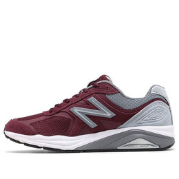 New Balance: Красные кроссовки 