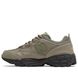 New Balance: Зелёные кеды  801