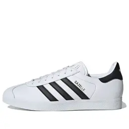 Adidas: Белые кроссовки 
