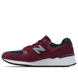 New Balance: Красные кроссовки 