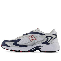 New Balance: Серые кроссовки 
