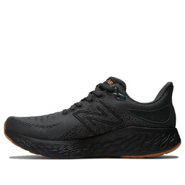 New Balance: Чёрные кроссовки 