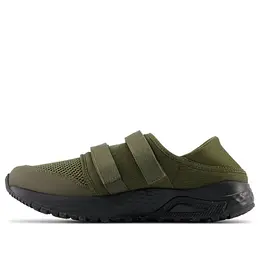 New Balance: Зелёные кроссовки 