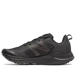 New Balance: Чёрные кроссовки 